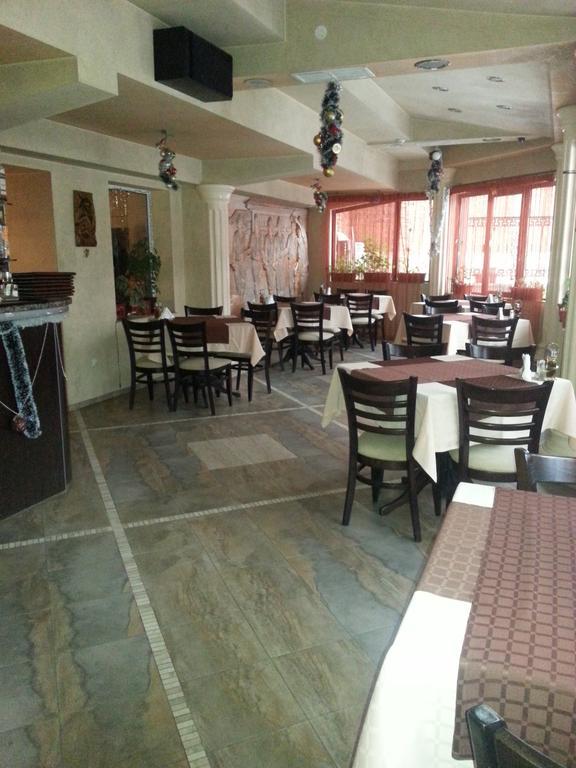 Family Hotel Yola Chepelare Exterior photo